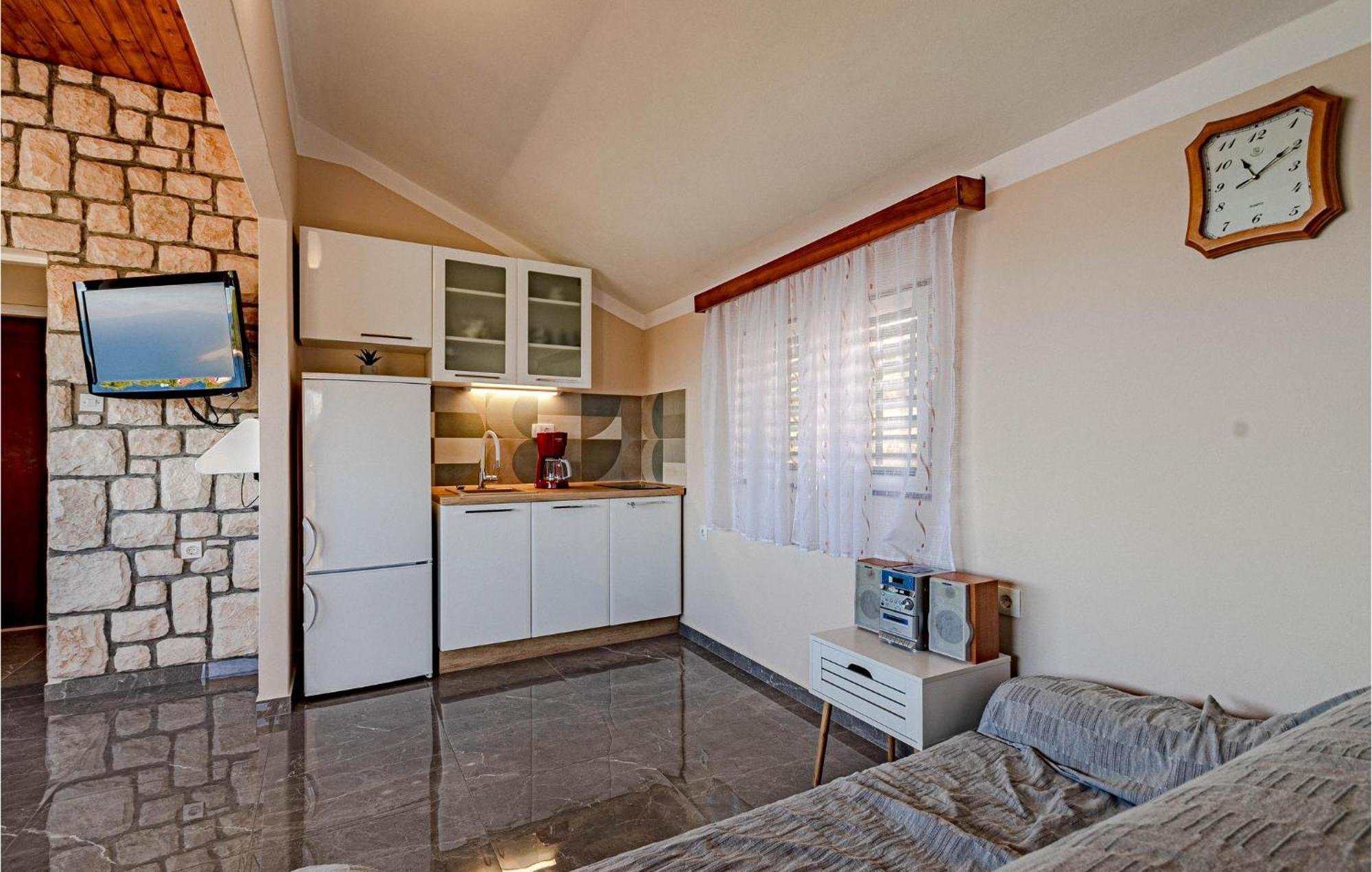 Nice Home In Tankaraca With House Sea View Вела-Лука Экстерьер фото